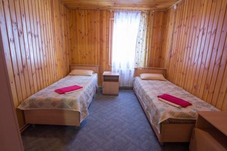 Домик 4-местный 3-комнатный (№4, 5, 8, 11)