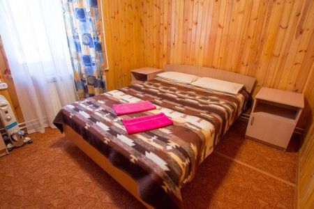 Домик 6-местный 3-комнатный (№6, 7, 10)